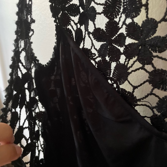 Black Lace Maxi Dress - Picture 6 of 10
